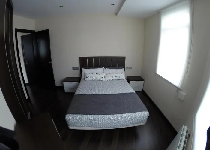 Coqueto Apartamento De 2 Habitaciones En Zona Estacion Tren