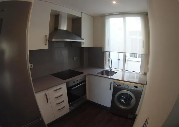 Coqueto Apartamento De 2 Habitaciones En Zona Estacion Tren